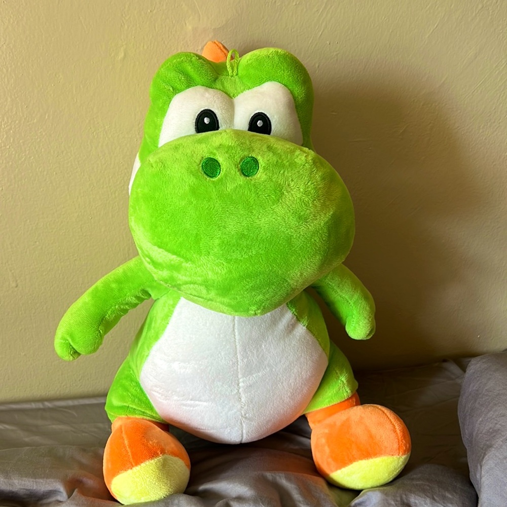 BRAND NEW YOSHI SUPER MARIO